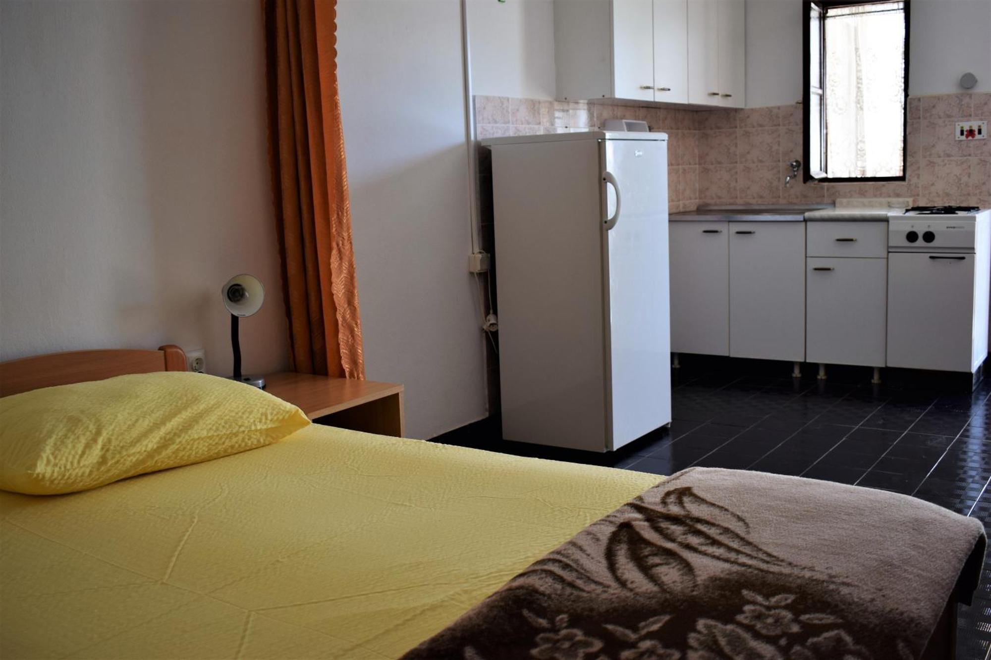 Apartments By The Sea Kabli, Peljesac - 10225 Brijesta Номер фото